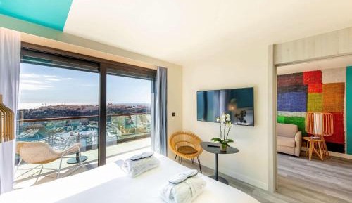 Riviera Junior Suite with Terrace and Sea View 