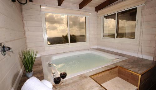 Suite with Spa Bath