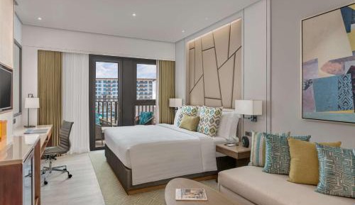 Deluxe King Room with Pool View