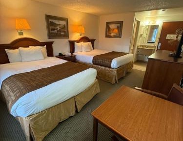 Superior Queen Room with Two Queen Beds