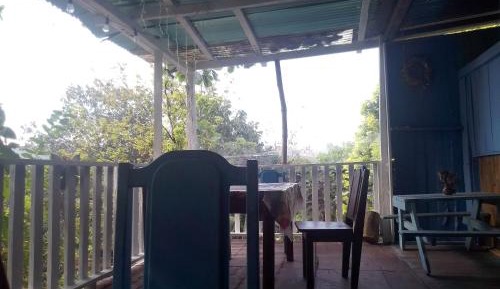 Three-Bedroom Apartment with Balcony