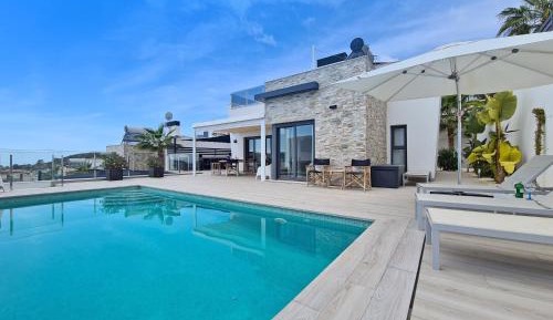 Deluxe Villa