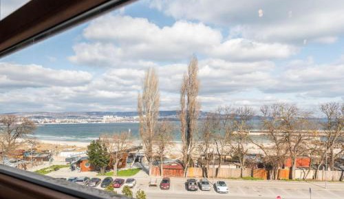 One-Bedroom Apartment with Balcony and Sea View