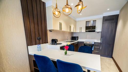 One-Bedroom Deluxe Apartment
