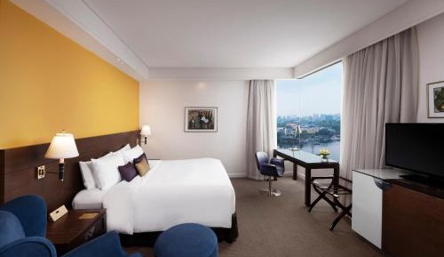 Deluxe King Room with Lake View