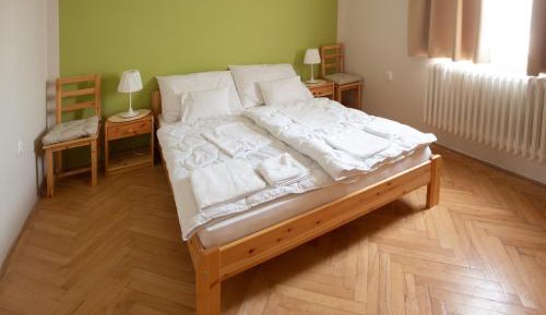 Standard Double Room with Shared Bathroom
