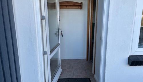 Studio (2 Adults) (Nr. 1)