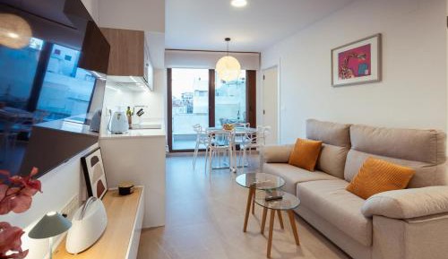 Two-Bedroom Deluxe Apartment with Balcony