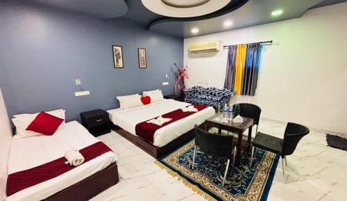 Deluxe Family Room