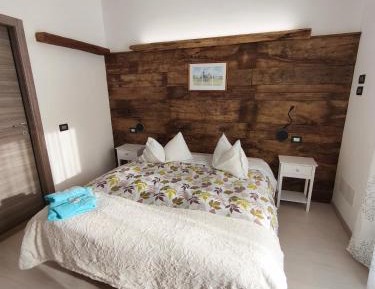 Double or Twin Room with Private Bathroom