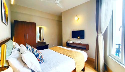 Deluxe Queen Room