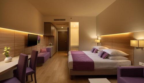 Superior Twin Room with Balcony and Sea View