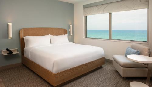 King Studio with Sofa Bed and Ocean View