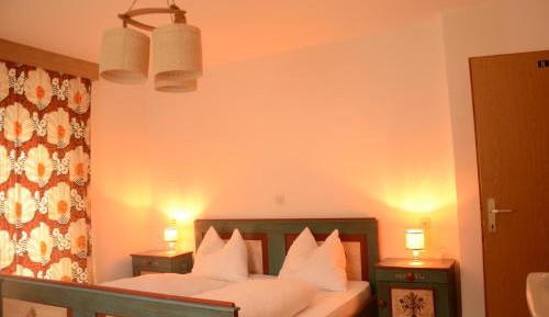 Apartment with Garden View