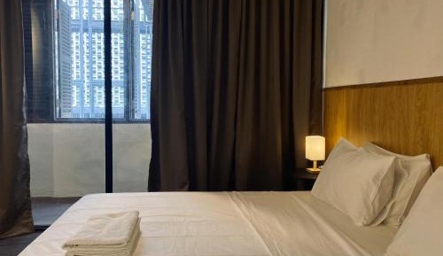 Deluxe King Suite