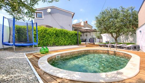 Three-Bedroom Holiday Home 