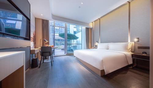 Executive Family Twin Room with Courtyard