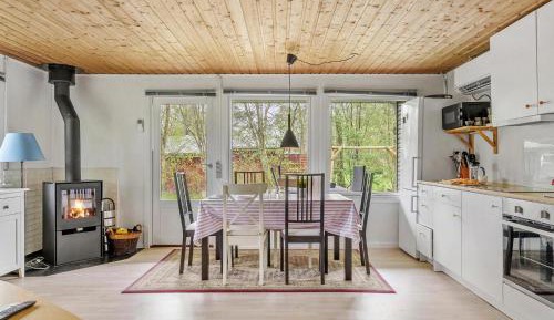 Three-Bedroom Holiday Home 