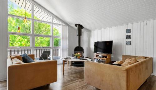 Four-Bedroom Holiday Home