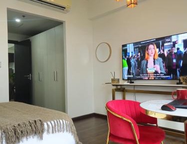 One-Bedroom Deluxe Apartment