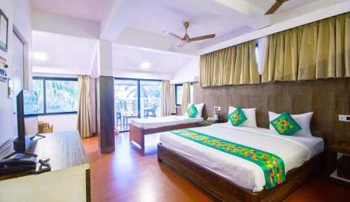 Premium Room with Pool View