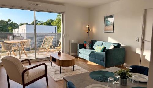 Superior One-Bedroom Apartment with Balcony