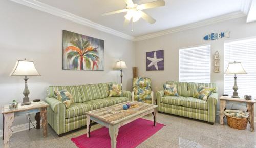 RD - One-Bedroom Condo sleeps 4