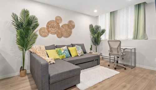 Classic One-Bedroom Apartment with King Bed