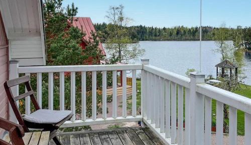 Three-Bedroom Holiday Home 