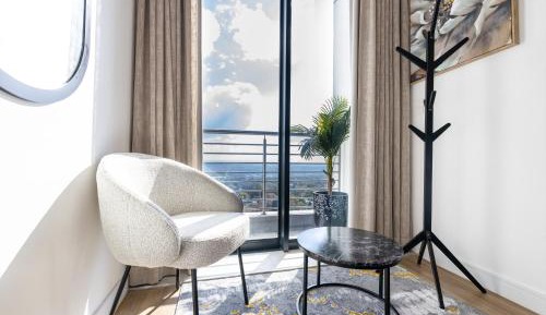 Apartment with City View