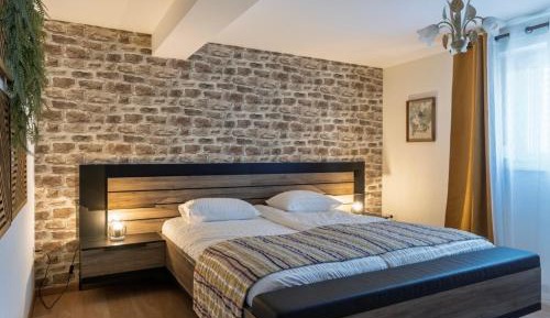 One-Bedroom Apartment with Garden