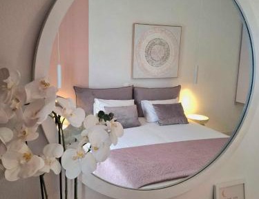 Studio (2 Adults)