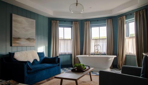 The Beach House Suite