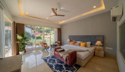 King Room with Pool View