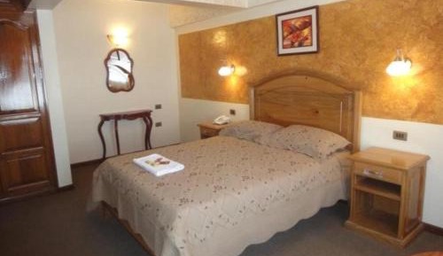 Deluxe Queen Room