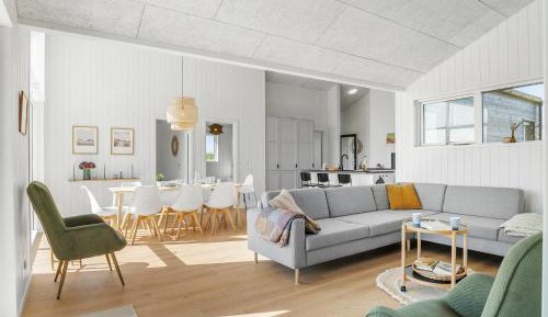 Four-Bedroom Holiday Home