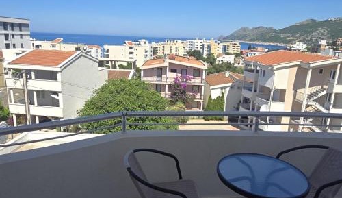Three-Bedroom Premium Apartment