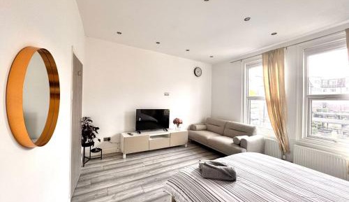 Double Room with Shared Bathroom