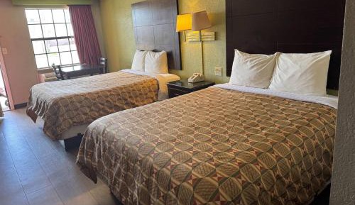 Double Room with Two Double Beds - Smoking