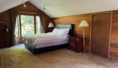 Queen Room with Balcony