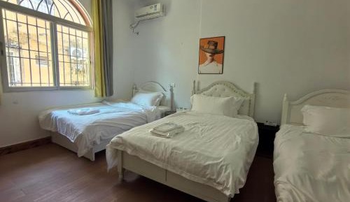 Triple Room with Shared Toilet