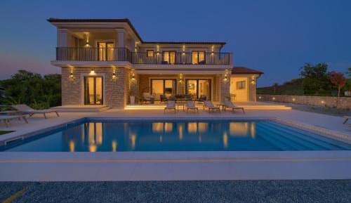 Villa with Sea View