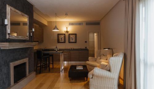 Studio (2 Adults)