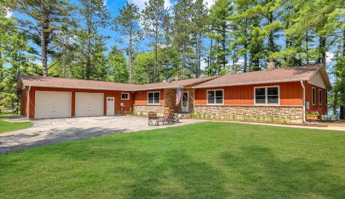 Four-Bedroom Holiday Home