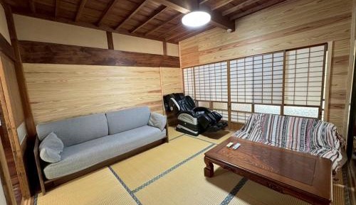 Japanese-Style Room