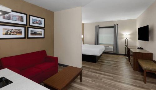 King Suite with Roll In Shower and Kitchenette - Mobility Accessible/Non-Smoking
