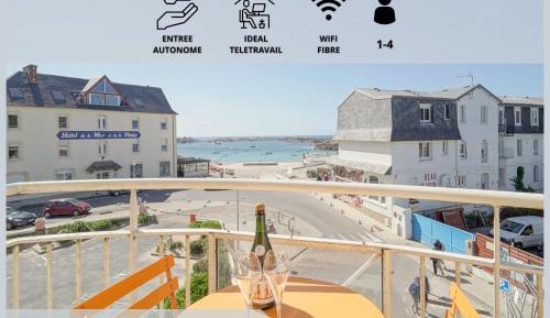 Two-Bedroom Apartment with Balcony and Sea View