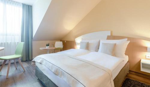 Standard Room with Two Single Beds