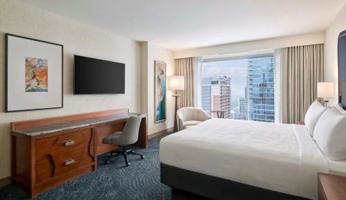 King Room with City View - High Floor/Hearing Accessible