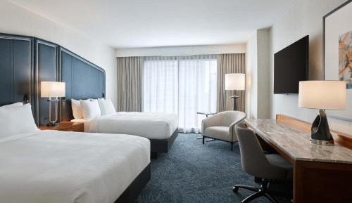 Queen Room with Two Queen Beds - Hearing Accessible